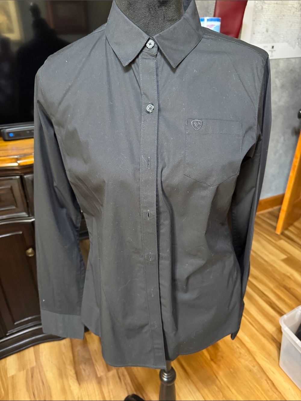 Ariat Women’s Fitted Black Button-Down Shirt